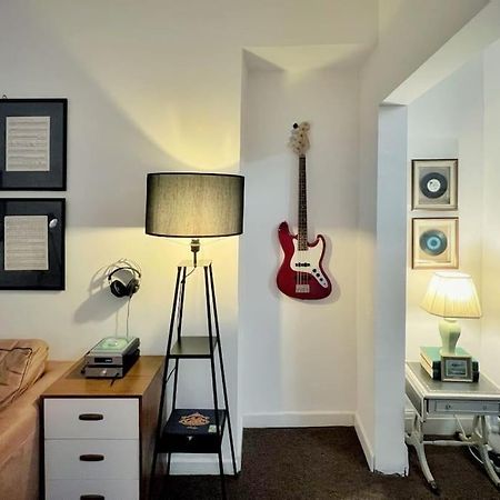 Urban Music Style Townhouse In Swansea City Center Kültér fotó