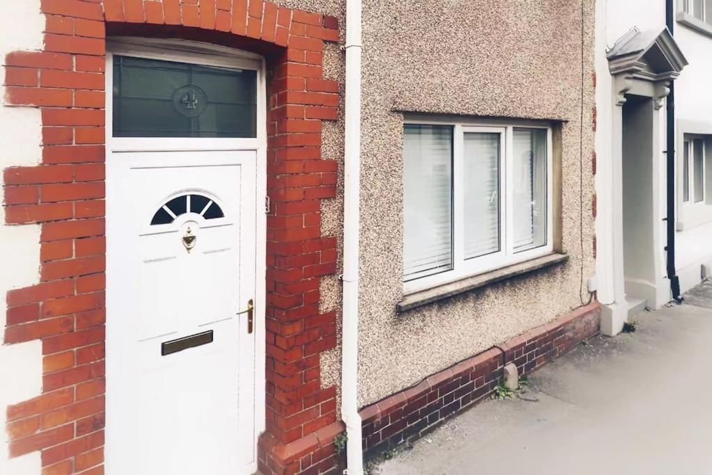 Urban Music Style Townhouse In Swansea City Center Kültér fotó