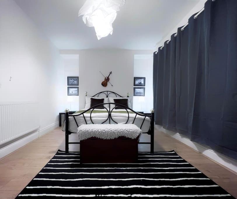 Urban Music Style Townhouse In Swansea City Center Kültér fotó